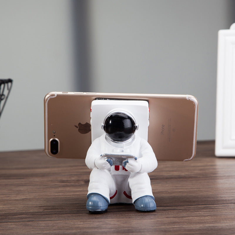 Creative Astronaut Phone Stand – Cute Spaceman Holder for Desk & Gift